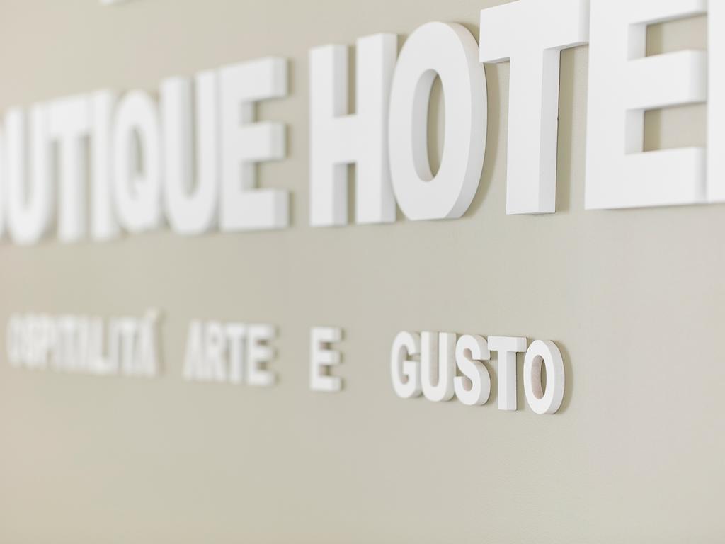 Mane Boutique Hotel Розето-дельи-Абруцци Экстерьер фото